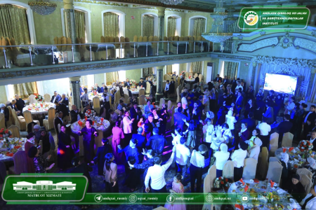 Ustoz va murabbiylar kuni bagishlangan tadbirda  Andijon filarmoniyasining konsert dasturi