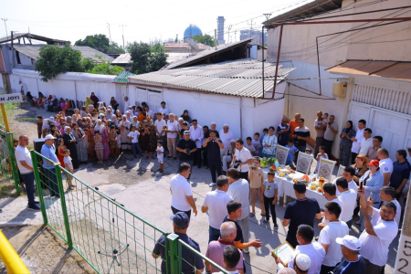 Andijon filarmoniyasi xonandasi Tursunboy Parpiyev Namangan viloyati Namangan shahrida